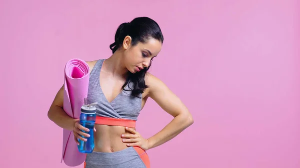 Tired Sportswoman Holding Sports Bottle Fitness Mat While Standing Hand — Stock Photo, Image