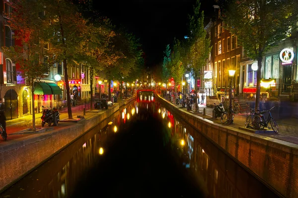 Kırmızı Fener Sokağı, gece — Stok fotoğraf