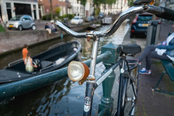 Bicicleta em Amsterdã — Fotografia de Stock