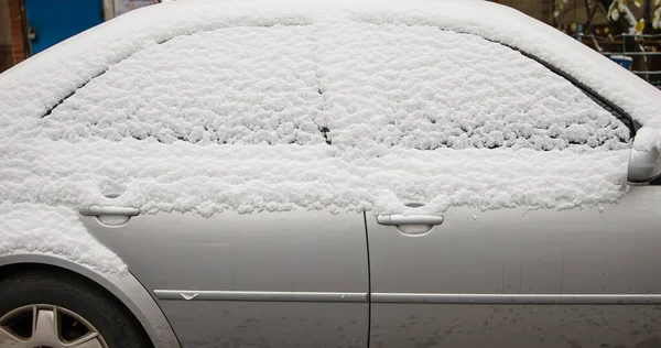 Окно Машины Покрыто Снегом После Снегопада — стоковое фото
