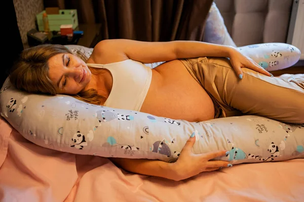 Beautiful Pregnant Woman Sleeping Body Pillow Bed — Stock Photo, Image