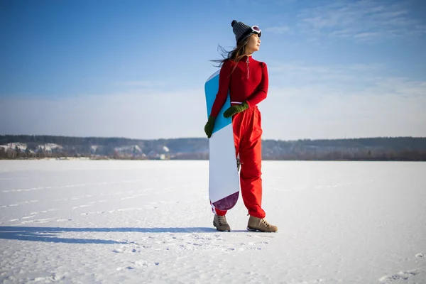 Азіатська Жінка Одягнена Сноуборд Маска Трек Костюм Rests Snowboard — стокове фото