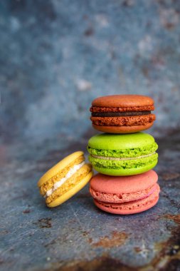 Makarna ya da Makarna Renkli Arkaplanda Tatlı ve Renkli Tatlı