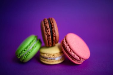 Makarna ya da Makarna Renkli Arkaplanda Tatlı ve Renkli Tatlı