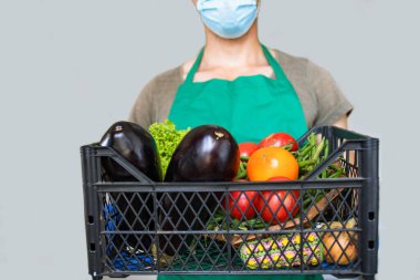 Paket teslimat, Gıda, Kapsamlı 19 Karantina ve Bakkaliye Konsepti. 