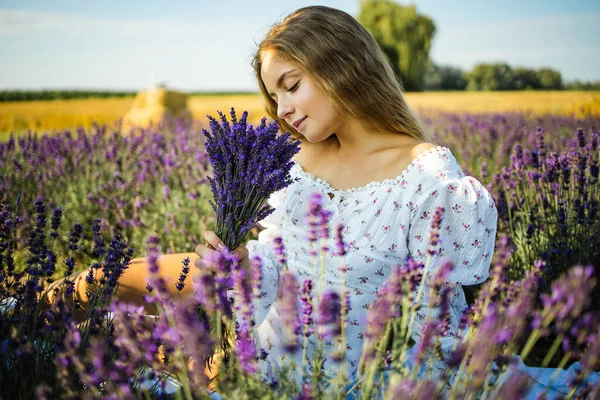 Happy Woman Sitting Lavender Field Summer Morning — Stock Photo, Image