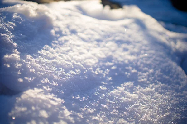 冬天的雪雪的质感雪的顶视图 用于设计的纹理 雪白的质感 雪花飞扬 — 图库照片