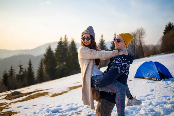 Happy Couple Hugging Background Carpathian Forest — Stock Photo, Image
