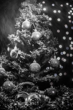 Noel ağacı kar maskesi topları