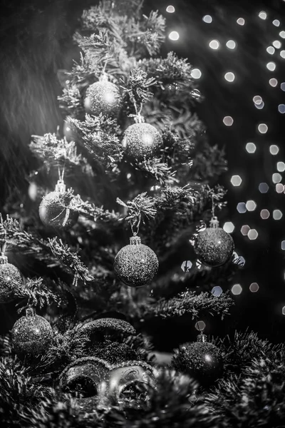 Bolas de árvore de Natal Máscara de neve — Fotografia de Stock
