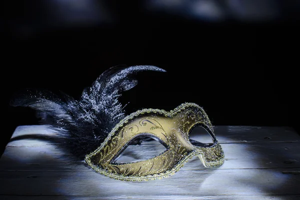 Maski weneckie z piór — Zdjęcie stockowe