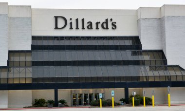 Alçakgönüllü, Texas USA 12-20-2019: Dillard 'ın mağazasının dışında, Deerbrook Alışveriş Merkezi, Humble, TX. Arkansas 1938 'de kurulan mağazanın şu anda 29 ABD eyaletinde 289 mağazası bulunmaktadır..