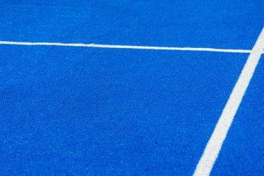 Açık mavi tenis, raket topu ya da Pickleball sahası Açık hava servis hattını kapatın.