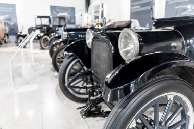 1900 'lerin başındaki klasik Amerikan arabasının ön ucu.