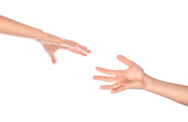 Yakından uzanıyor. Beyaz tenli, yardım eden genç bir kadın. Erkek eli yardım elini uzatıyor. Çocuk ve kadın elleri. Kurtuluş, kurtarma, arkadaşlık, rehberlik, yardım, yardım kavramı.