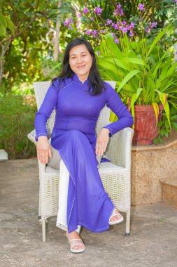 Genç Vietnamlı bir kadın portresi.