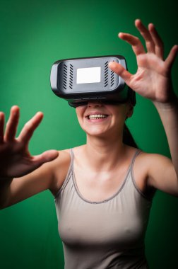 Karton sanal gerçeklik