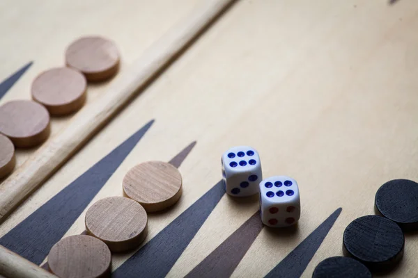 Backgammon board and dice — Stock Photo, Image