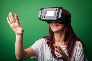 Karton sanal gerçeklik