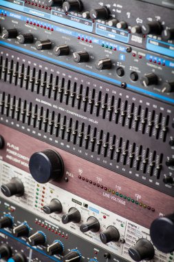 Ses Studio düğmeleri