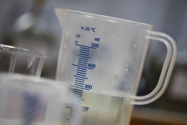 Alıcılar kimya laboratuarında