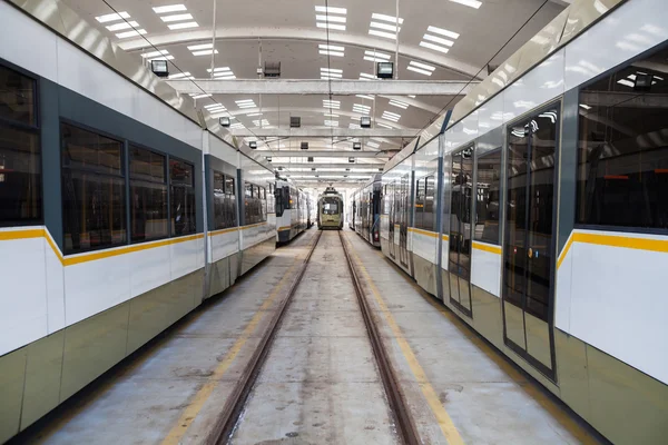 Straßenbahnen im Depot — Stockfoto