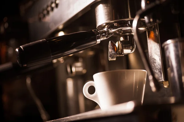 Espressomachine maken — Stockfoto