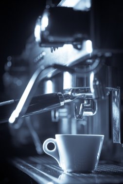 Espresso yapma makinesi