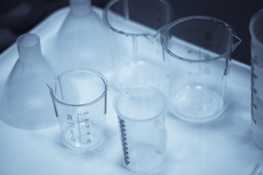 Alıcılar kimya laboratuarında