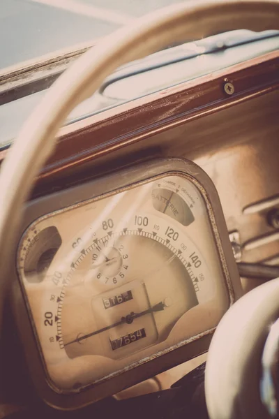 Painel de controle do carro retro — Fotografia de Stock