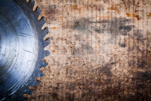 Snijden schijf op houten plank — Stockfoto