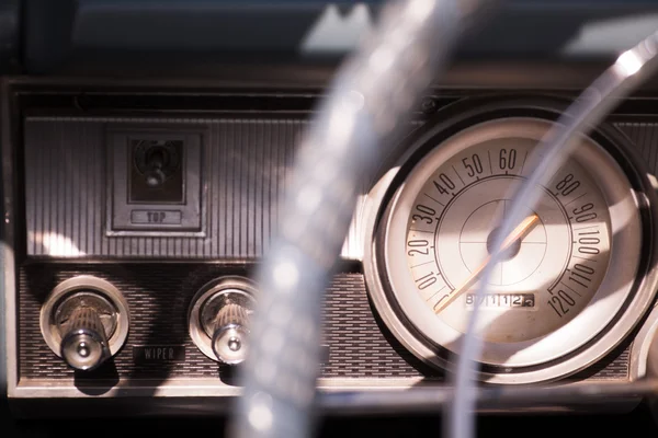 Retro car dashboard — Stock Photo, Image