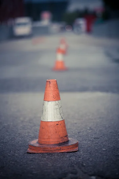 オレンジ トラフィック コーン — ストック写真