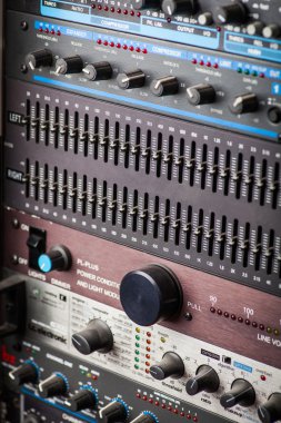 Ses Studio düğmeleri