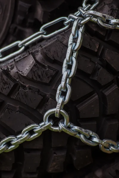 Car tire chains — Stock Photo, Image