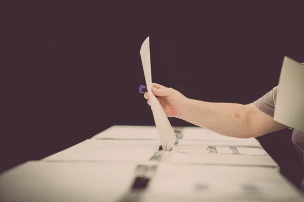 Voting hand detail — Stock Photo, Image