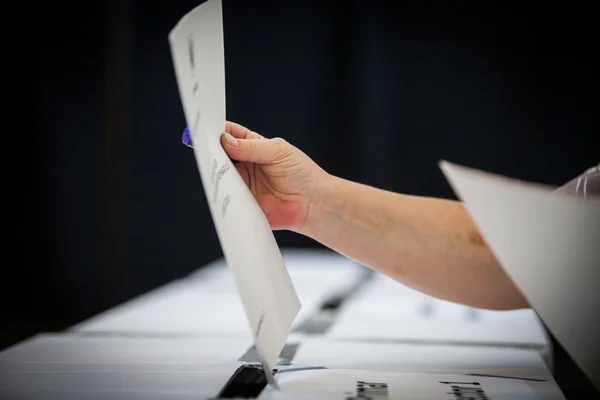 Votación detalle de la mano — Foto de Stock