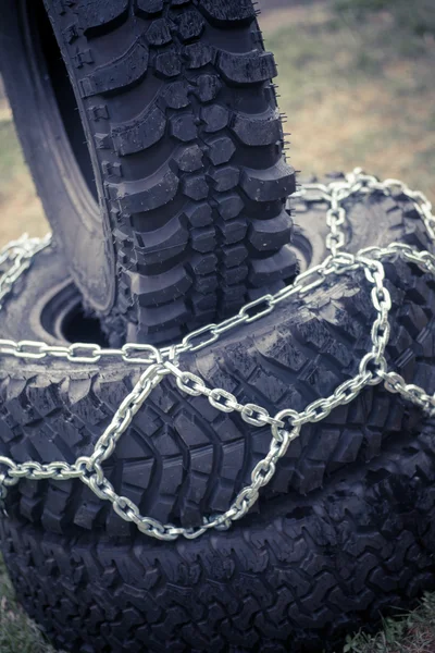 Car tire chains — Stock Photo, Image
