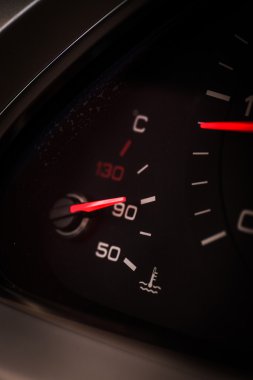 Araba soğutucu uyarı