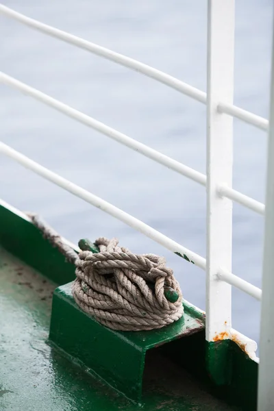 Cuerda en un barco —  Fotos de Stock