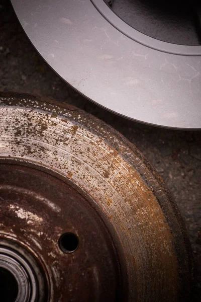 Close Shot Car Worn Rusty Brake Disk New One — Stock Photo, Image