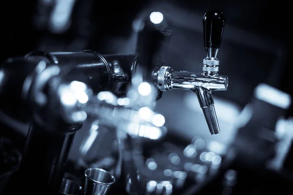 Primer Plano Grifo Cerveza Bar —  Fotos de Stock