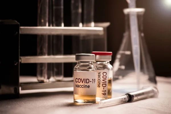 Coloration Gros Plan Pousse Une Dose Vaccin Coronavirus Covid — Photo