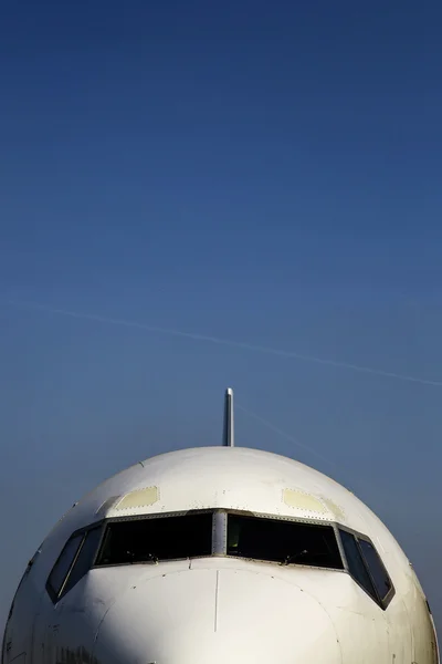 Widok z przodu samolotu — Zdjęcie stockowe
