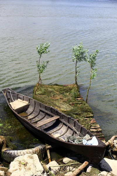 Holzboot — Stockfoto