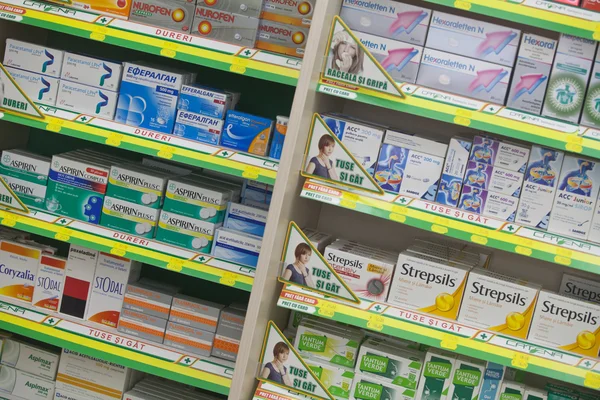 Geneeskunde in een apotheek — Stockfoto