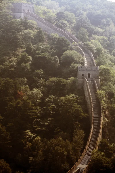 Torre de vigilancia de la Gran Muralla de China . — Foto de Stock