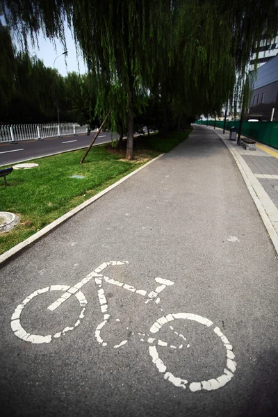 Empty bicycle lane — Stock Photo, Image