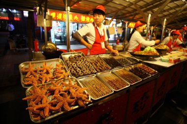 Donghuamen gece pazarı Beijing