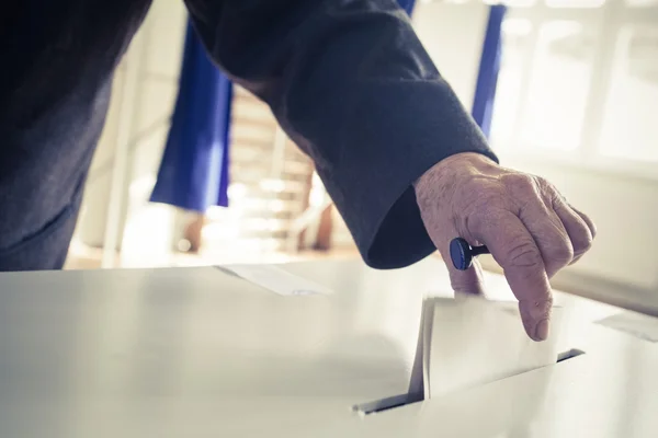 Voting hand — Stock Photo, Image